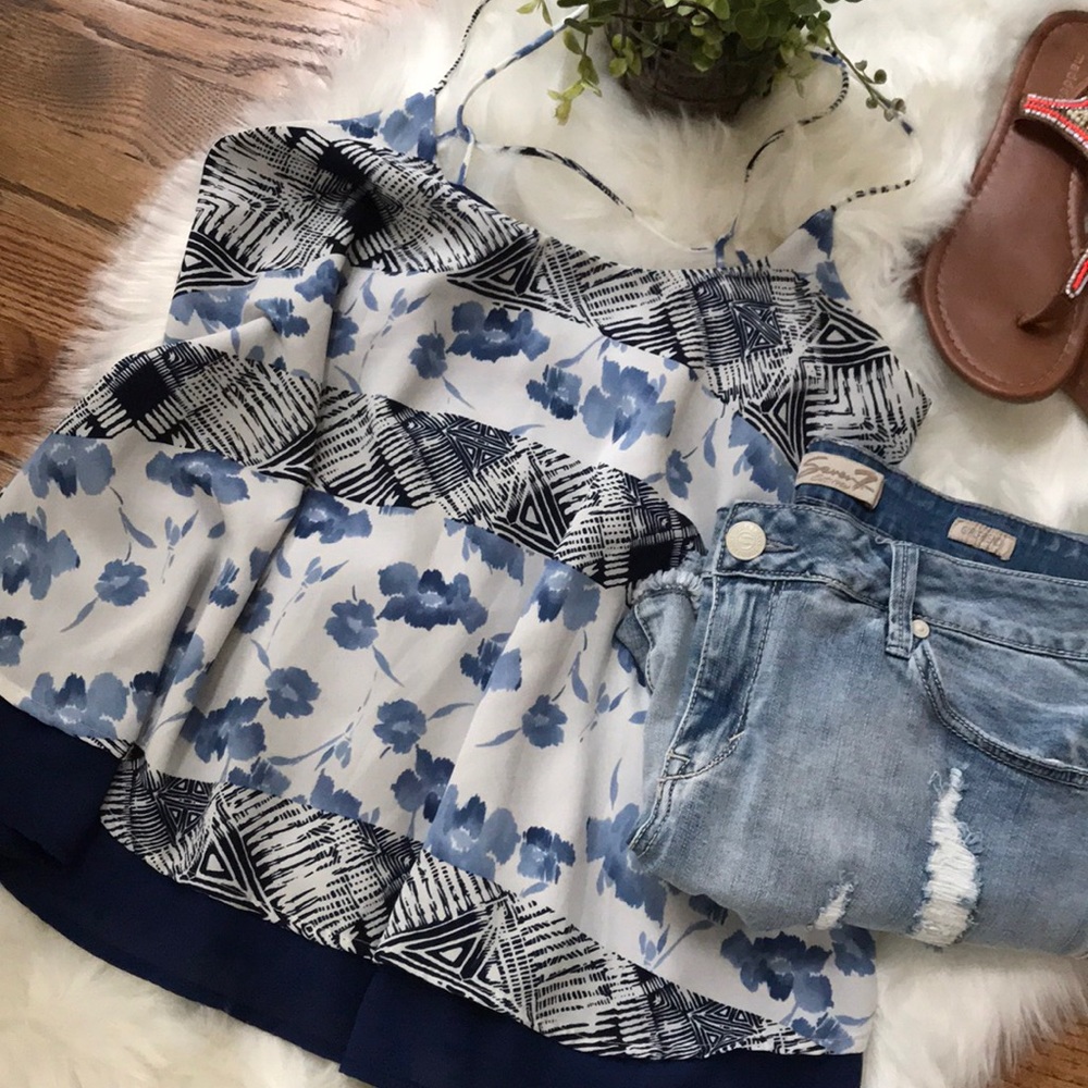 Floral/geometric strappy top size M NWT